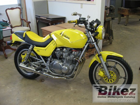 1982 Suzuki GS 550 M Katana photo